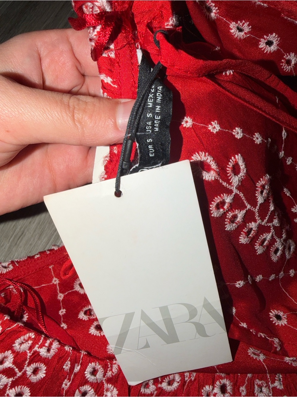 ZARA DRESS WITH CUTWORK EMBROIDERY PUFF SLEEVES MIDI RED - Picture 12 of 15